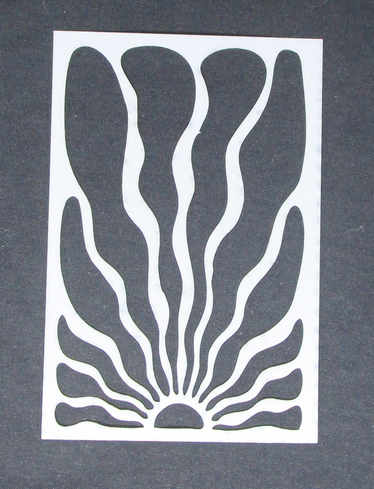 Stencil 6 x 4 Squiggle Sun at Bottum Fine