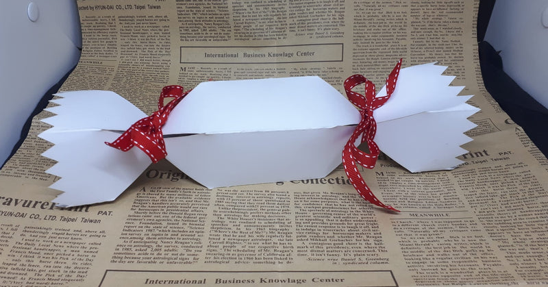 White Cardstock Christmas Cracker (Bonbons) Gift Boxes (4 Pack)