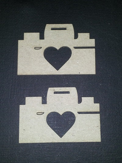 Chipboard Cameras with heart (6 Pieces)