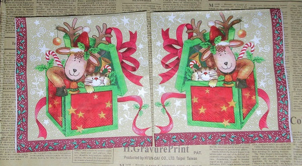Paper Napkins (Pack of 2) Reindeer and Cate in a Christmas Box