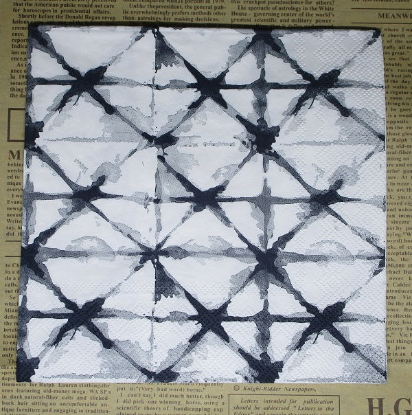 Paper Napkins (Pack of 2) Black watercolour like Triangles